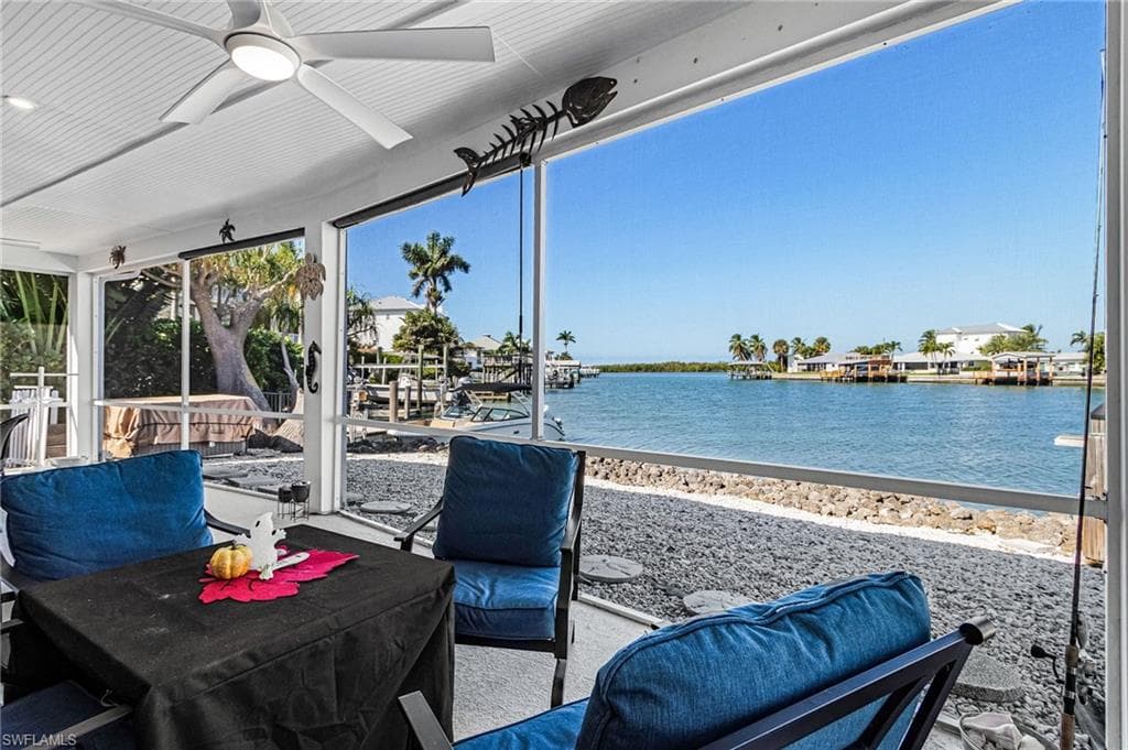 121 Jamaica Dr, Naples, FL 34113-13