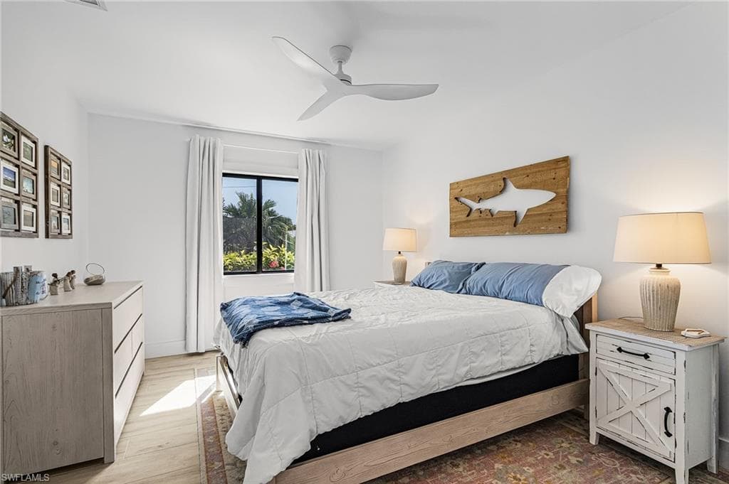 121 Jamaica Dr, Naples, FL 34113-15