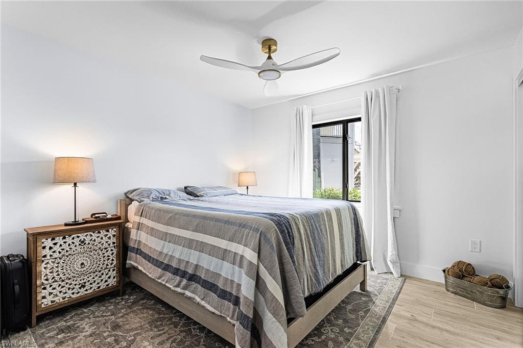 121 Jamaica Dr, Naples, FL 34113-19