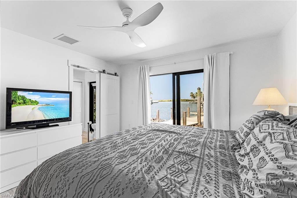 121 Jamaica Dr, Naples, FL 34113-24