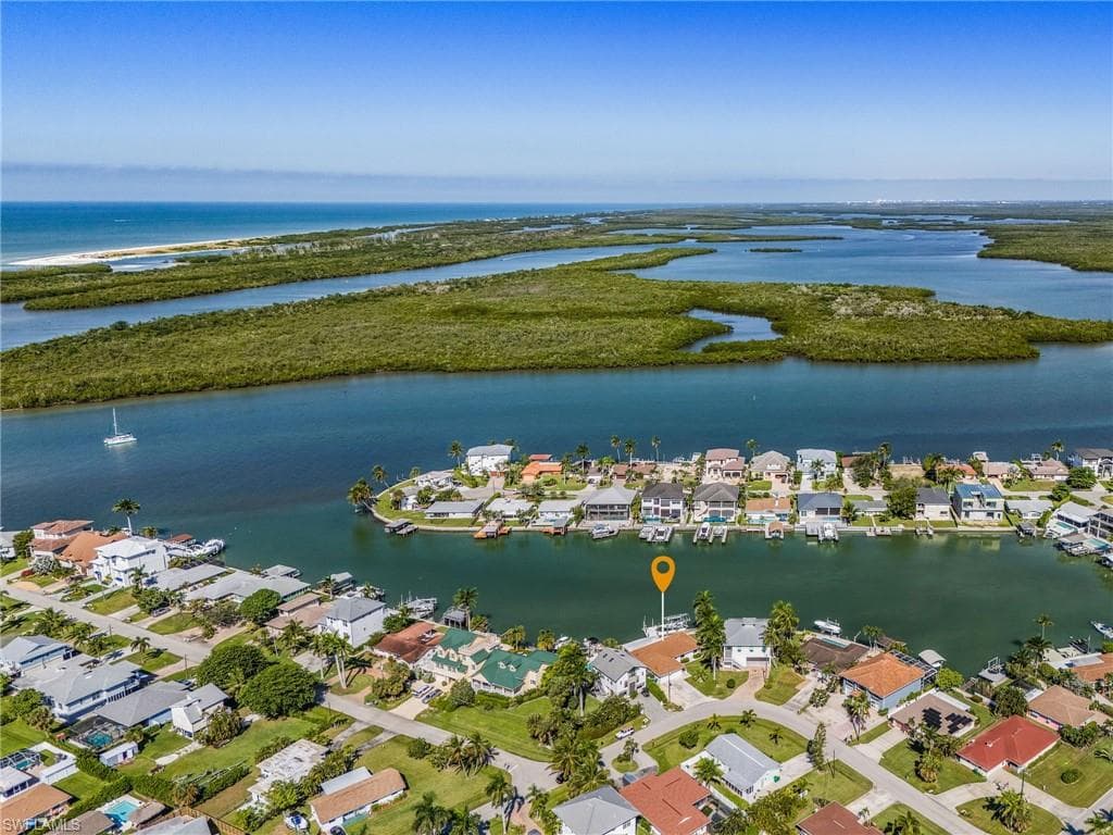 121 Jamaica Dr, Naples, FL 34113-29