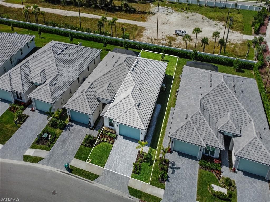 8937 Oceana Way, Naples, FL 34114-11