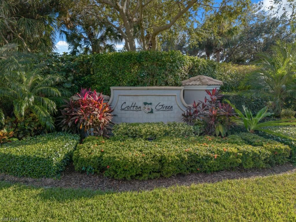 3890 Cotton Green Path Dr, Naples, FL 34114-1