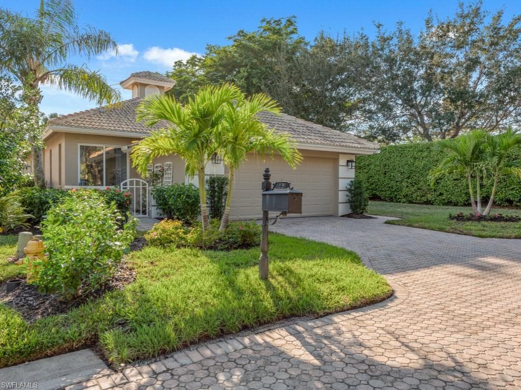 3890 Cotton Green Path Dr, Naples, FL 34114-2