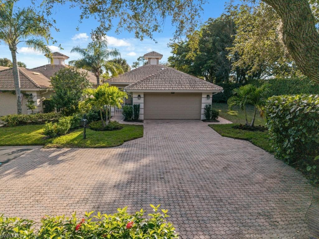 3890 Cotton Green Path Dr, Naples, FL 34114-3