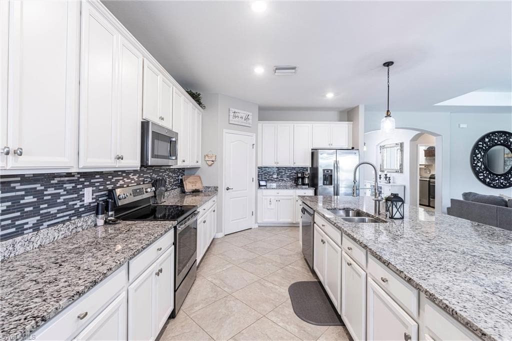 14415 Mindello Dr, Fort Myers, FL 33905-11