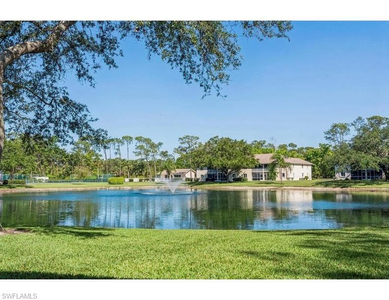 250 Timber Lake Cir E103, Naples, FL 34104-12