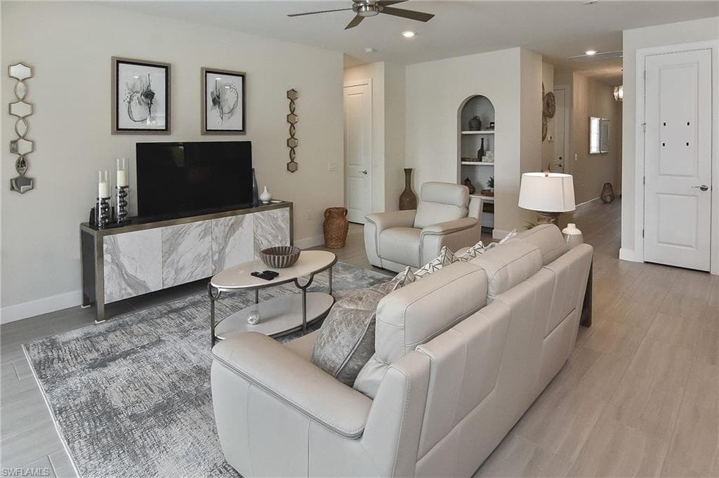 19375 Elston Way, Estero, FL 33928-34