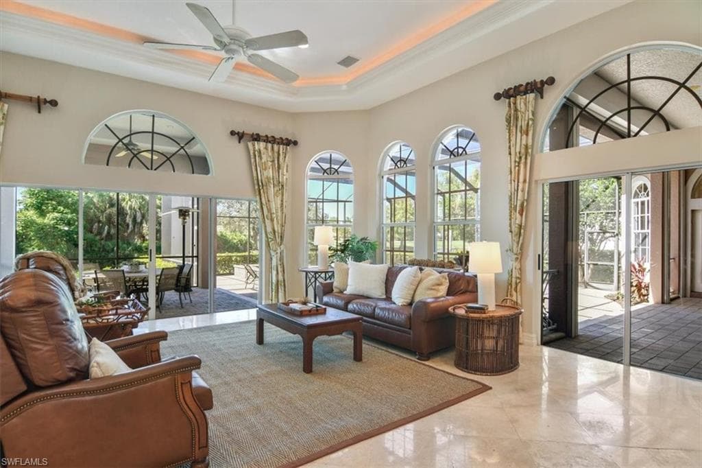 396 Edgemere Way E, Naples, FL 34105-10