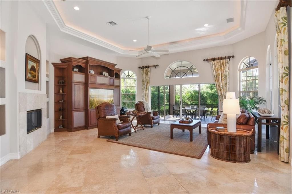 396 Edgemere Way E, Naples, FL 34105-14