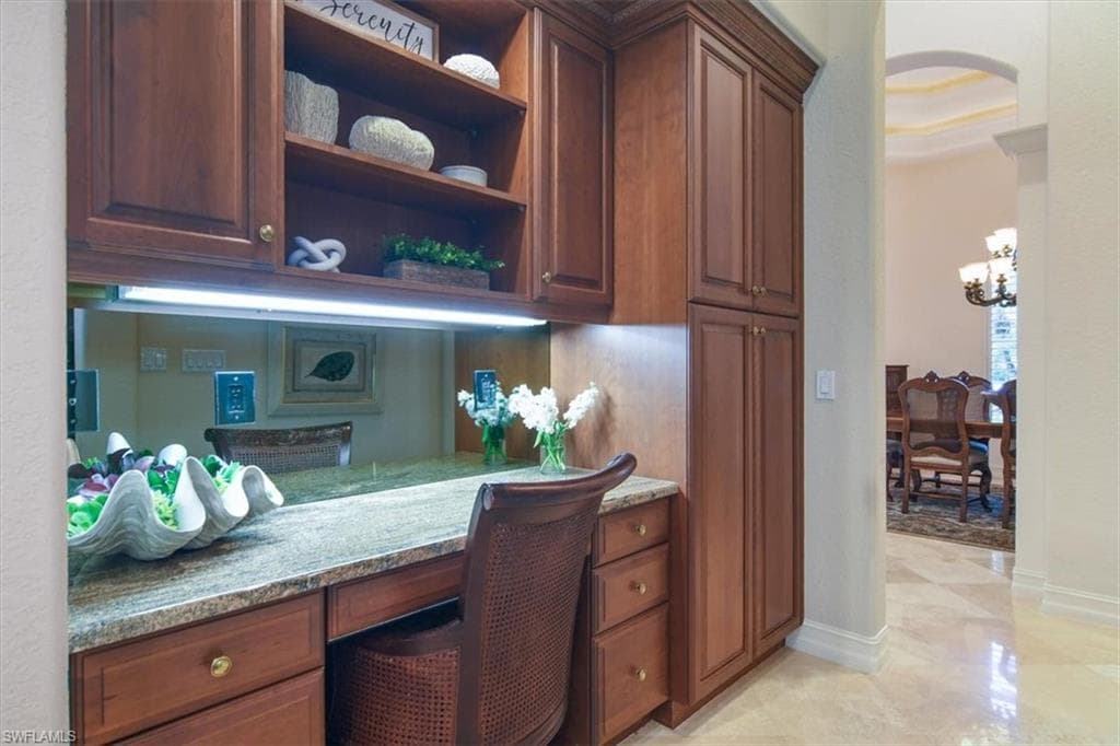 396 Edgemere Way E, Naples, FL 34105-16