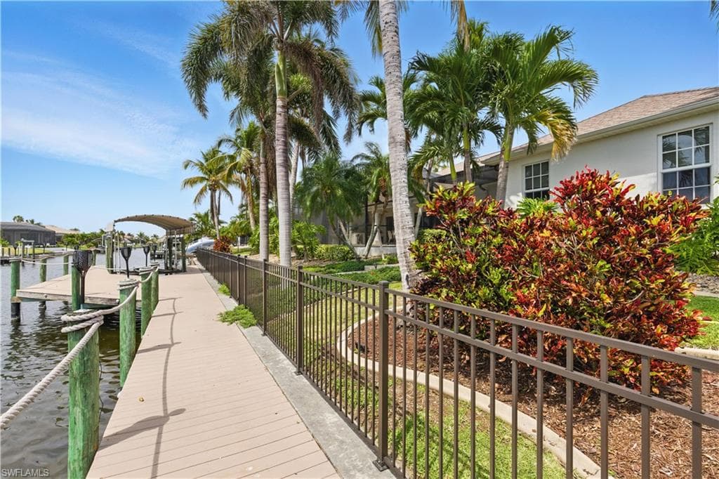 4424 19th Pl, Cape Coral, FL 33914-38