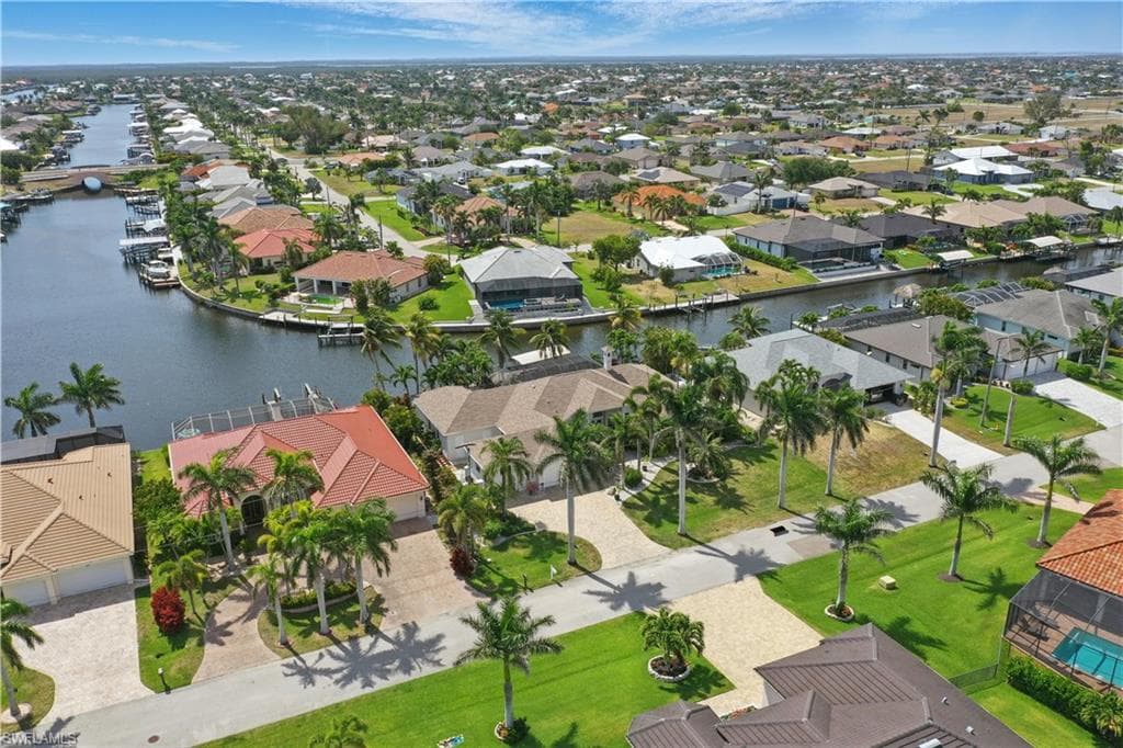 4424 19th Pl, Cape Coral, FL 33914-43