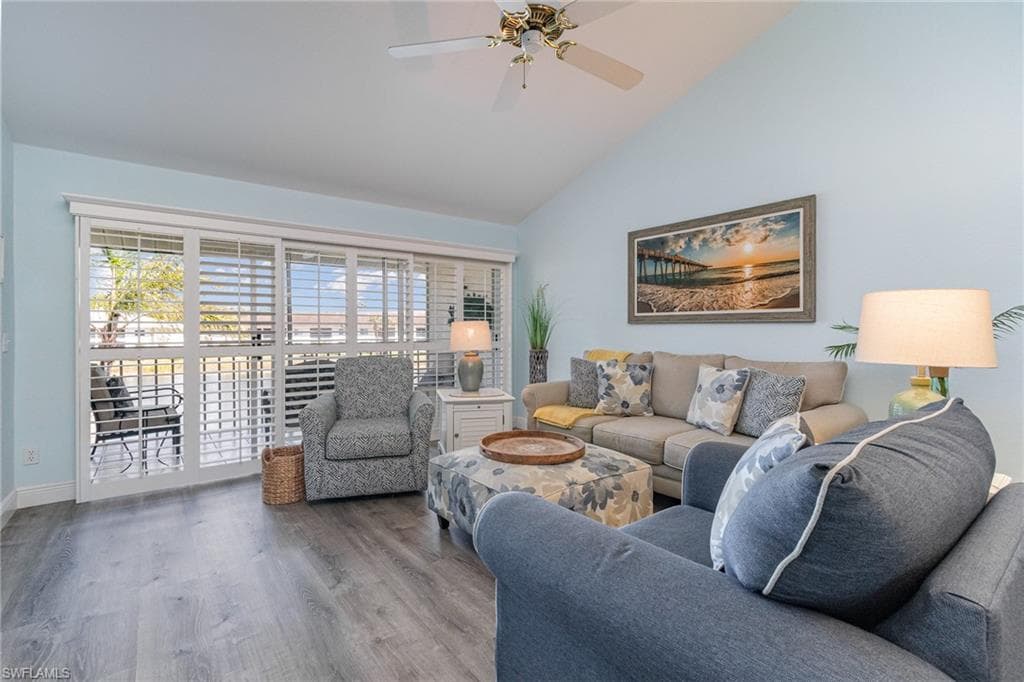 484 Belina Dr 1404, Naples, FL 34104-8