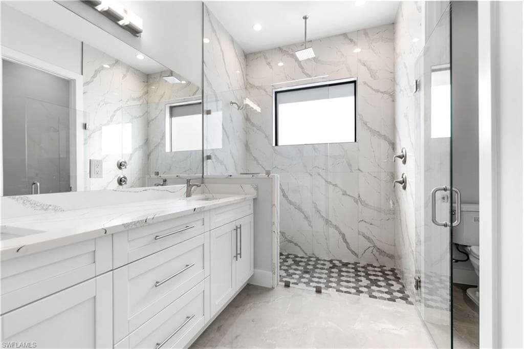 2557 8th Ave SE, Naples, FL 34117-15