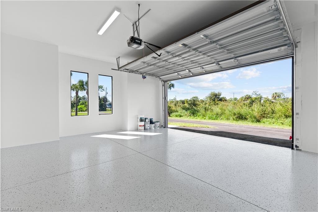 2557 8th Ave SE, Naples, FL 34117-21