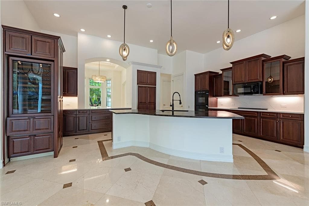 1252 Pocantico Ln, Naples, FL 34110-10