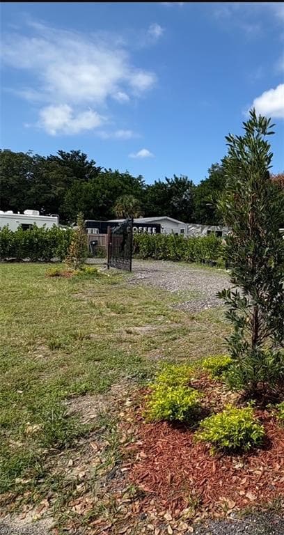 418 Cactus Cir, Lehigh Acres, FL 33936-6