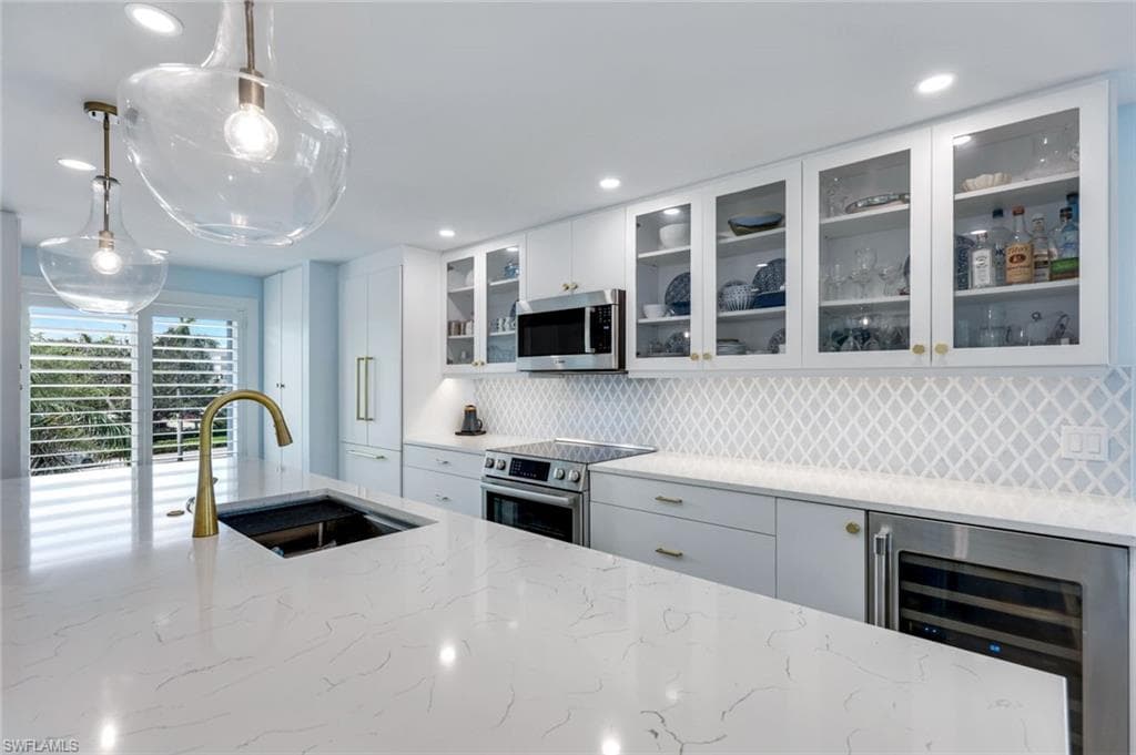 305 Park Shore Dr 2-234, Naples, FL 34103-9