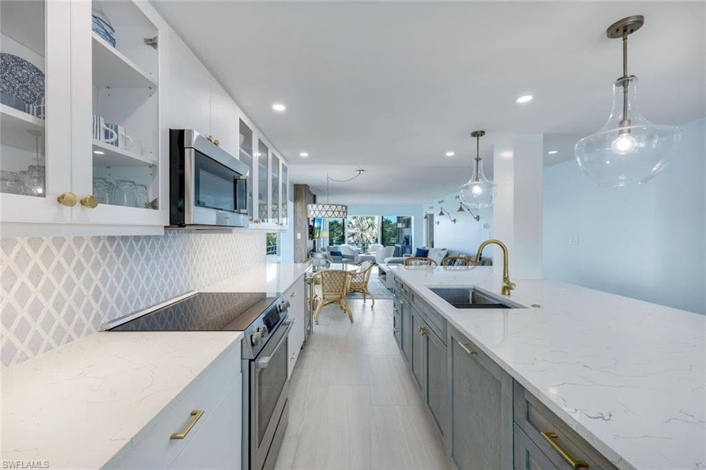 305 Park Shore Dr 2-234, Naples, FL 34103-10