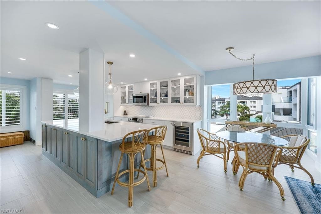 305 Park Shore Dr 2-234, Naples, FL 34103-11