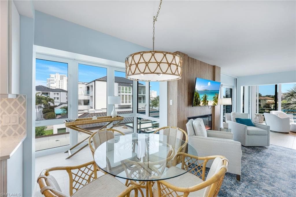 305 Park Shore Dr 2-234, Naples, FL 34103-12