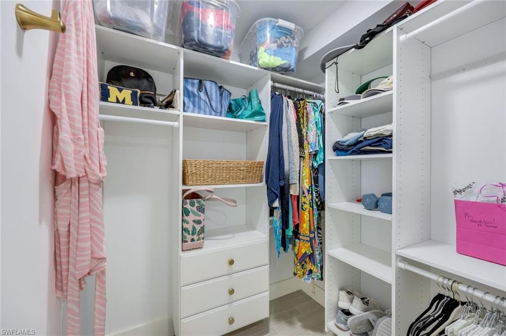 305 Park Shore Dr 2-234, Naples, FL 34103-15