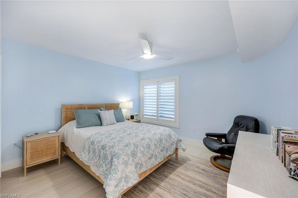 305 Park Shore Dr 2-234, Naples, FL 34103-17