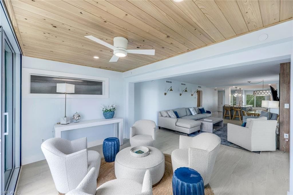 305 Park Shore Dr 2-234, Naples, FL 34103-21