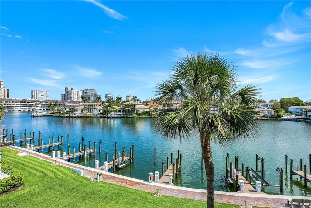 305 Park Shore Dr 2-234, Naples, FL 34103-24