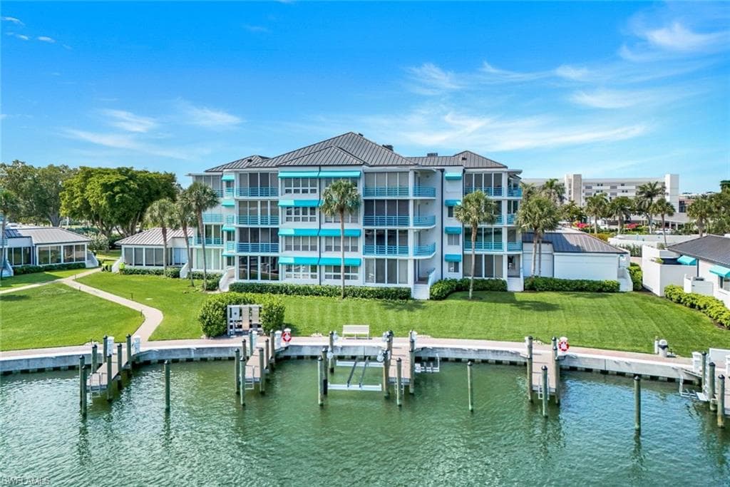 305 Park Shore Dr 2-234, Naples, FL 34103-25