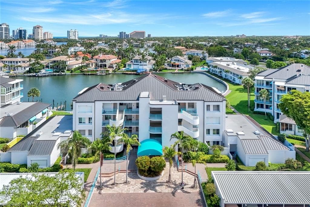 305 Park Shore Dr 2-234, Naples, FL 34103-3