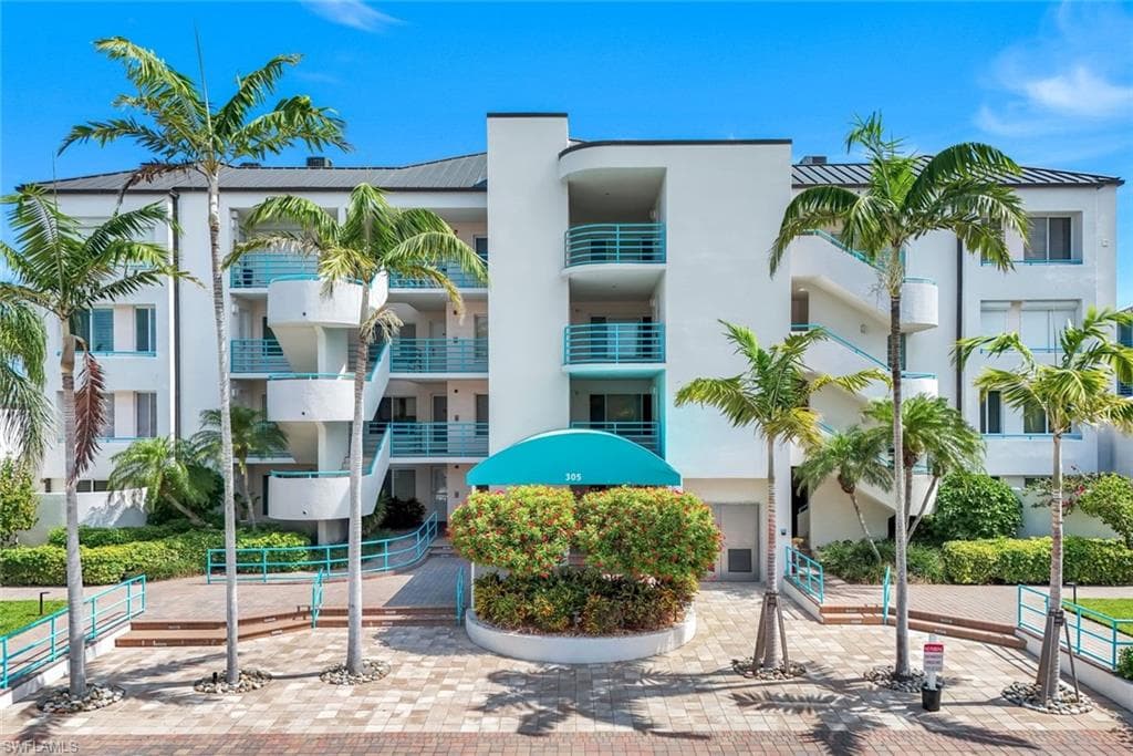 305 Park Shore Dr 2-234, Naples, FL 34103-4