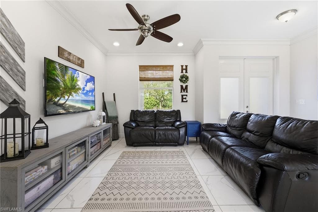 3380 4th Ave NE, Naples, FL 34120-10