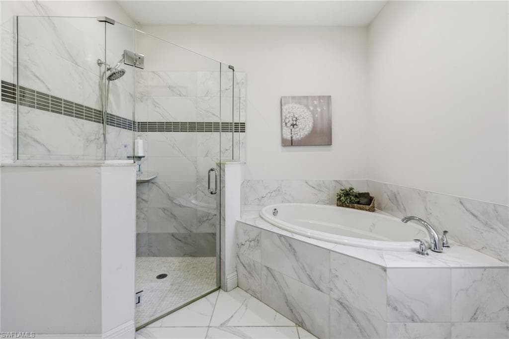 3380 4th Ave NE, Naples, FL 34120-18