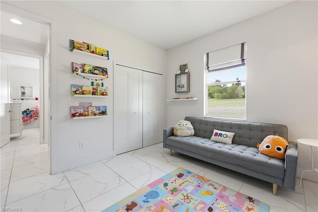 3380 4th Ave NE, Naples, FL 34120-21