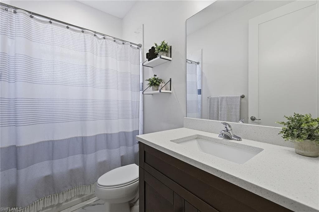 3380 4th Ave NE, Naples, FL 34120-22