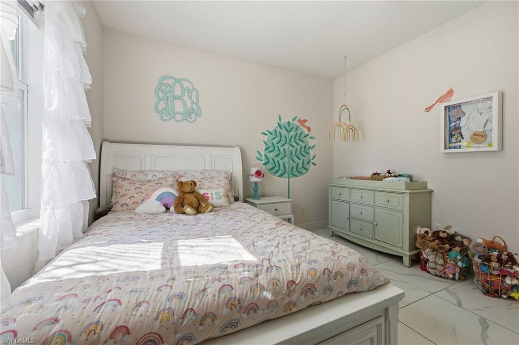 3380 4th Ave NE, Naples, FL 34120-24