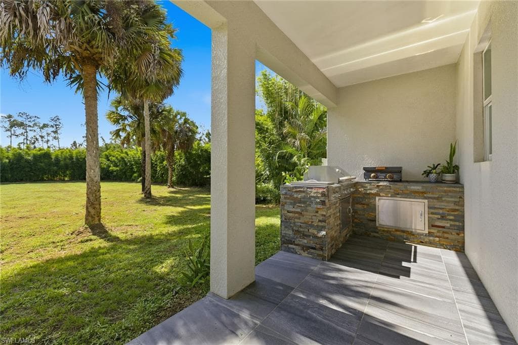 3380 4th Ave NE, Naples, FL 34120-27