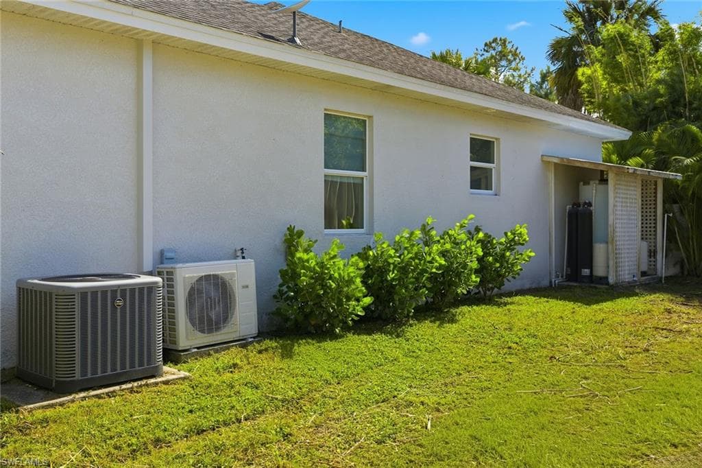 3380 4th Ave NE, Naples, FL 34120-32