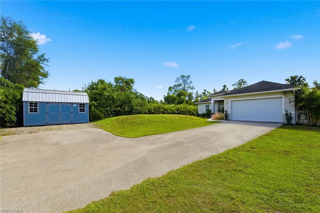 3380 4th Ave NE, Naples, FL 34120-3