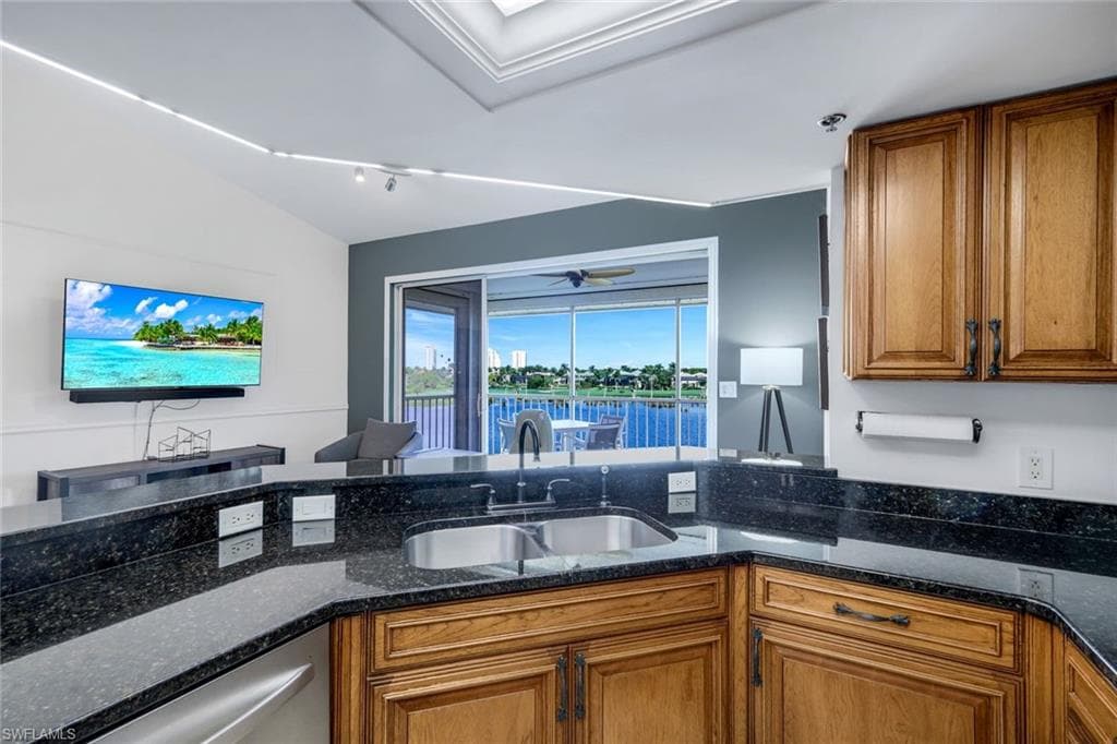 4130 Bayhead Dr 303, Bonita Springs, FL 34134-9