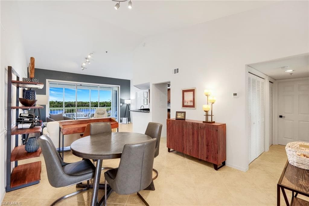 4130 Bayhead Dr 303, Bonita Springs, FL 34134-14