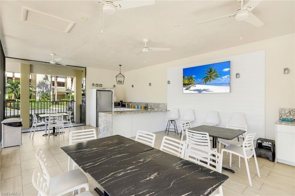 4130 Bayhead Dr 303, Bonita Springs, FL 34134-39