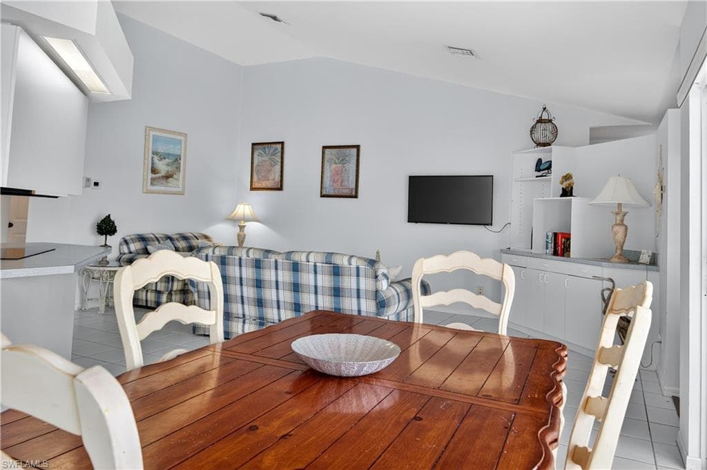 51 Hickory Ct, Marco Island, FL 34145-9