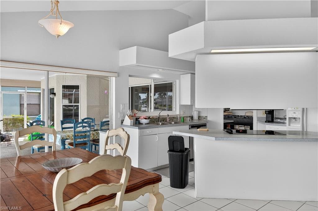 51 Hickory Ct, Marco Island, FL 34145-11