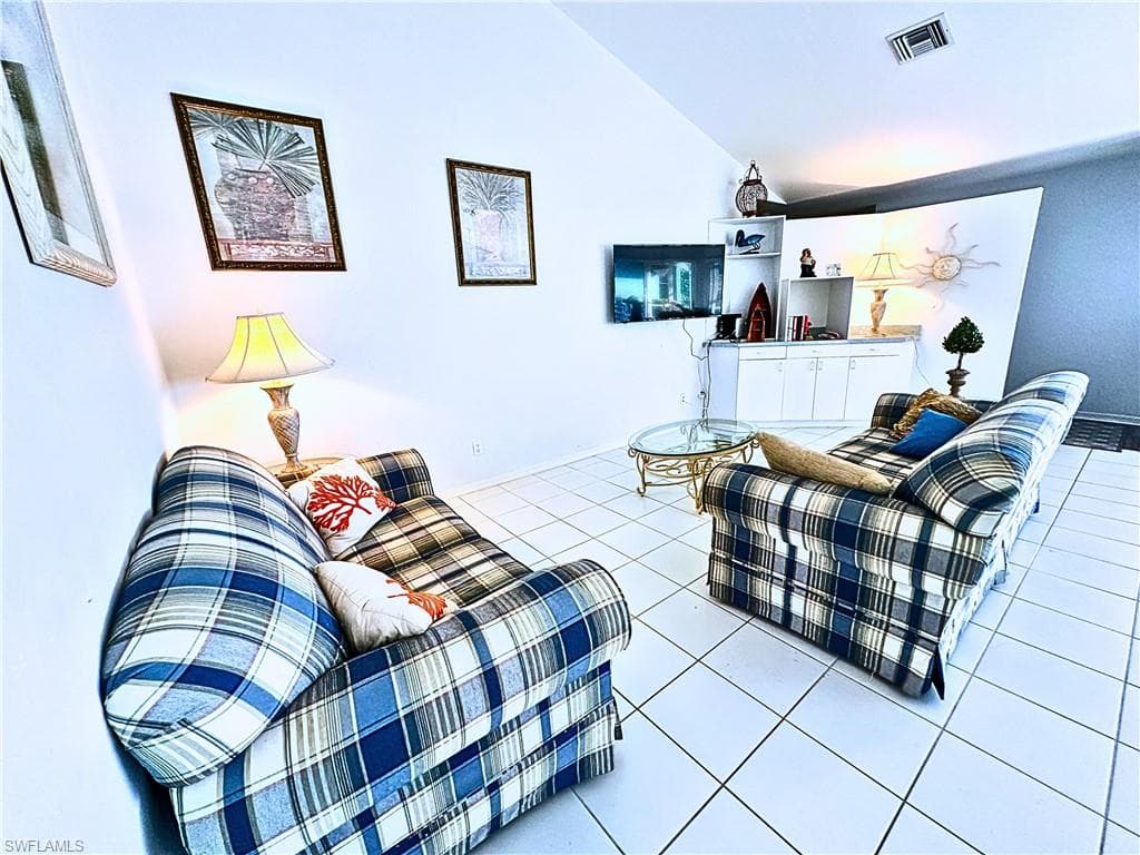 51 Hickory Ct, Marco Island, FL 34145-19