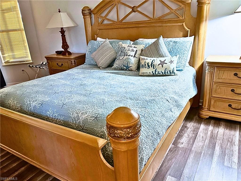 51 Hickory Ct, Marco Island, FL 34145-24