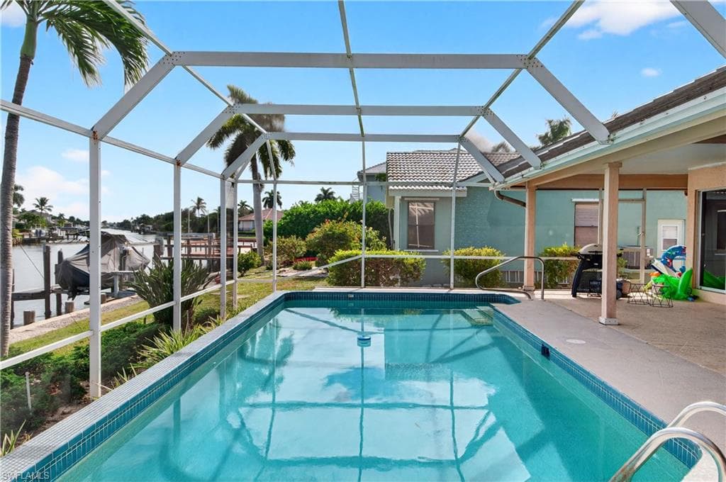 51 Hickory Ct, Marco Island, FL 34145-43