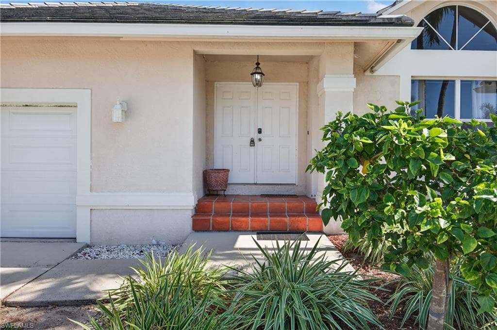 51 Hickory Ct, Marco Island, FL 34145-50
